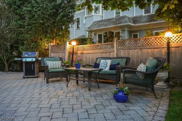 378 Park St, Montclair Twp., NJ 07043