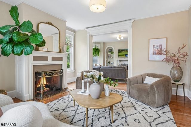 378 Park St, Montclair Twp., NJ 07043