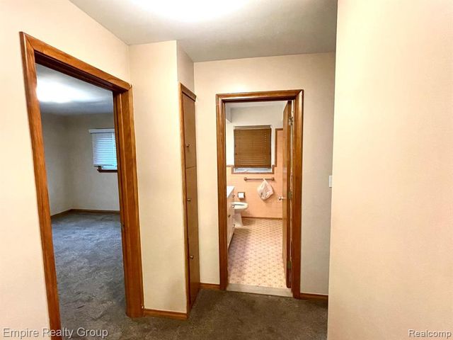 1031 N Vernon Street, Dearborn, MI 48128