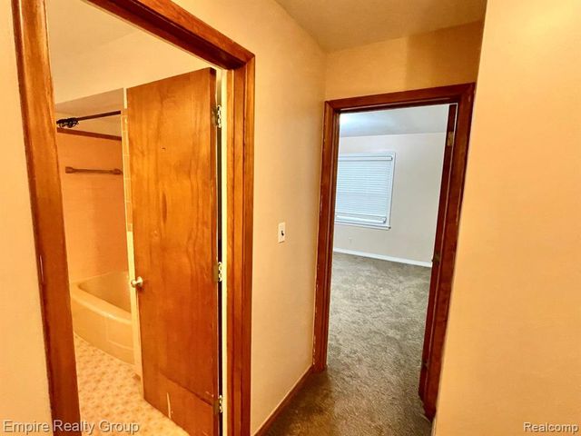 1031 N Vernon Street, Dearborn, MI 48128