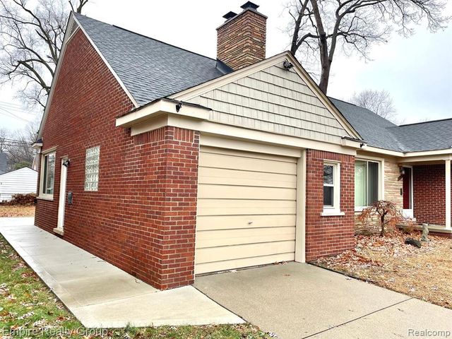 1031 N Vernon Street, Dearborn, MI 48128