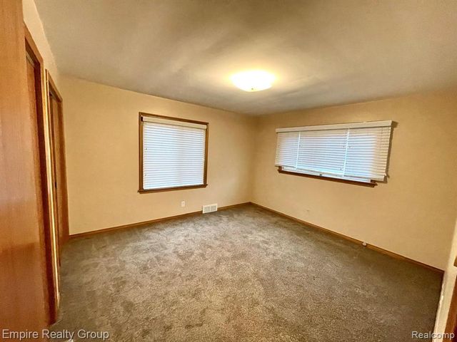 1031 N Vernon Street, Dearborn, MI 48128