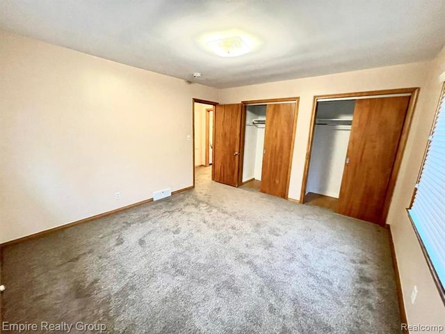 1031 N Vernon Street, Dearborn, MI 48128