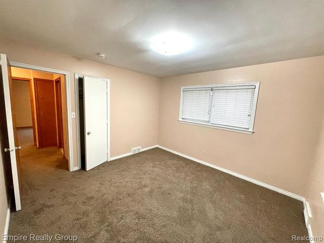 1031 N Vernon Street, Dearborn, MI 48128