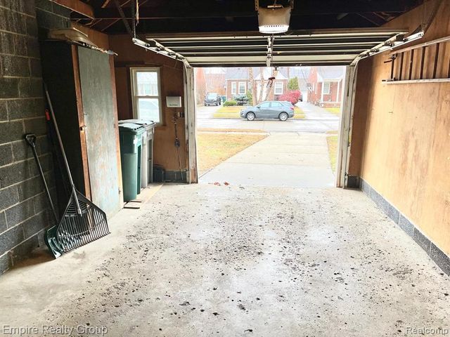 1031 N Vernon Street, Dearborn, MI 48128