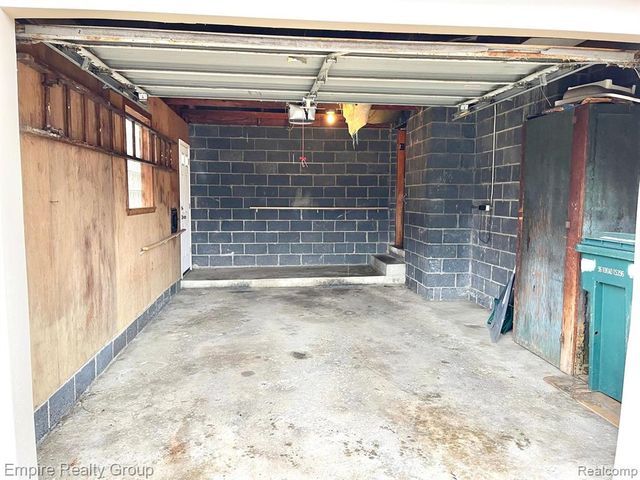 1031 N Vernon Street, Dearborn, MI 48128