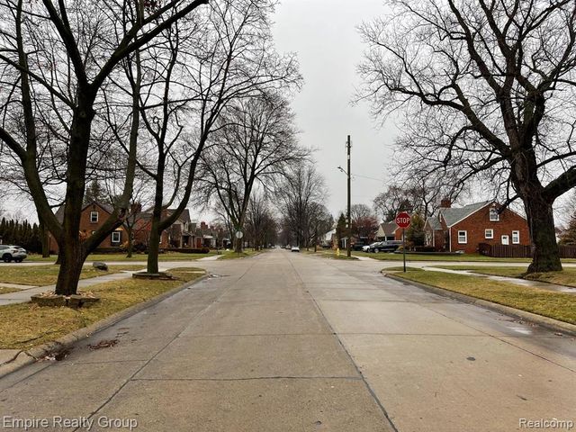 1031 N Vernon Street, Dearborn, MI 48128