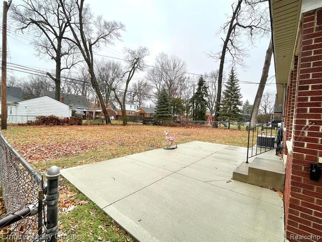 1031 N Vernon Street, Dearborn, MI 48128