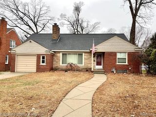 1031 N Vernon Street, Dearborn, MI 48128