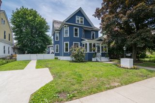 61 Fairfield Avenue, Holyoke, MA 01040
