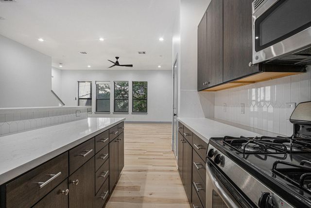 2422 Navigation Boulevard G, Houston, TX 77003