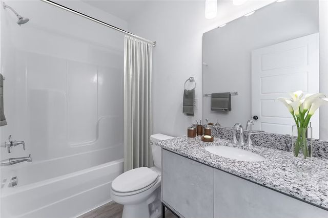 540 Solar Street, Bentonville, AR 72713