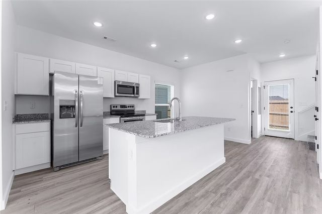 540 Solar Street, Bentonville, AR 72713