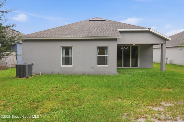 1034 Chelan Falls Drive, Deland, FL 32724