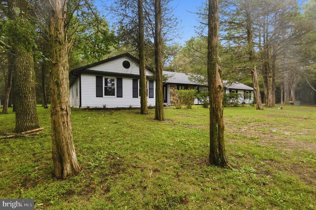 1406 OLDMANS CREEK RD, Swedesboro, NJ 08085