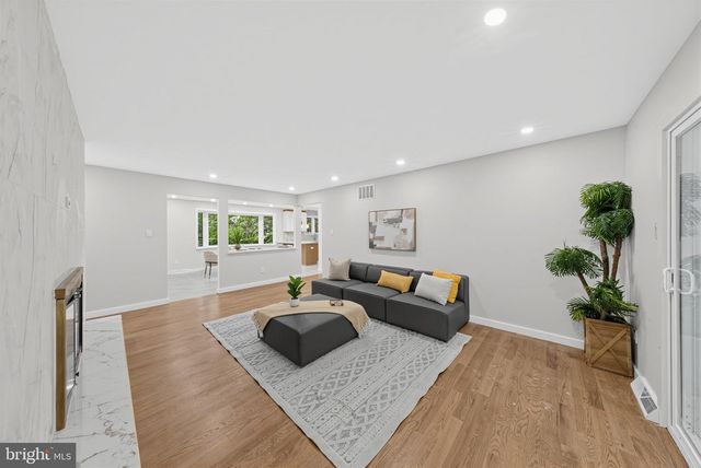 1406 OLDMANS CREEK RD, Swedesboro, NJ 08085