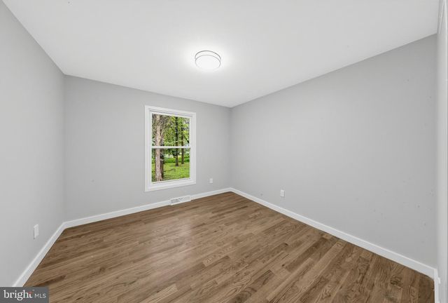 1406 OLDMANS CREEK RD, Swedesboro, NJ 08085