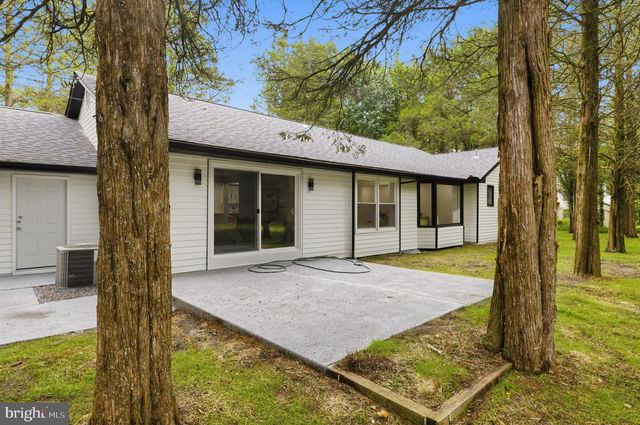 1406 OLDMANS CREEK RD, Swedesboro, NJ 08085