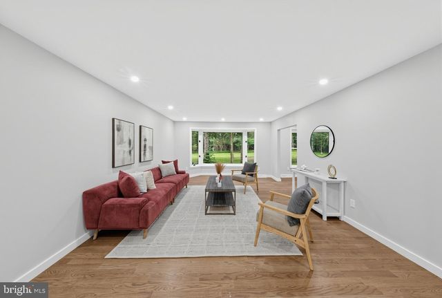 1406 OLDMANS CREEK RD, Swedesboro, NJ 08085