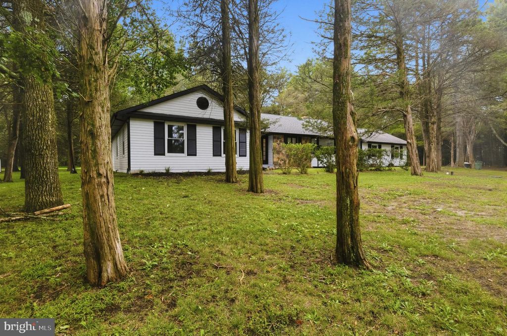 1406 OLDMANS CREEK RD, Swedesboro, NJ 08085 — photo 2