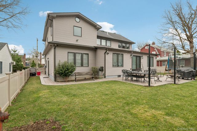23 Ogden Avenue, East Williston, NY 11596