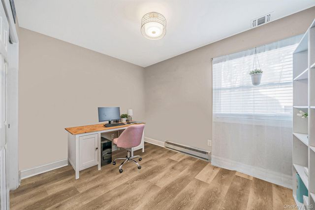 10 Gettysburg Court, Coram, NY 11727