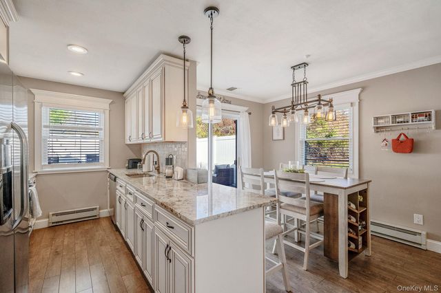 10 Gettysburg Court, Coram, NY 11727