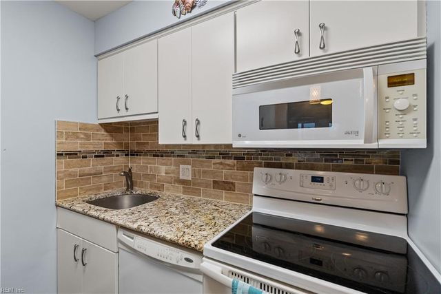 303 Atlantic Ave Apt 1402, Virginia Beach, VA 23451