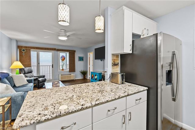 303 Atlantic Ave Apt 1402, Virginia Beach, VA 23451