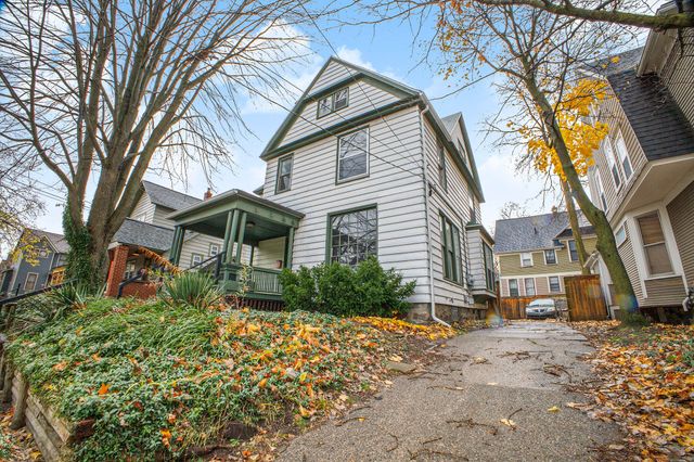 262 Hollister Avenue SE, Grand Rapids, MI 49506