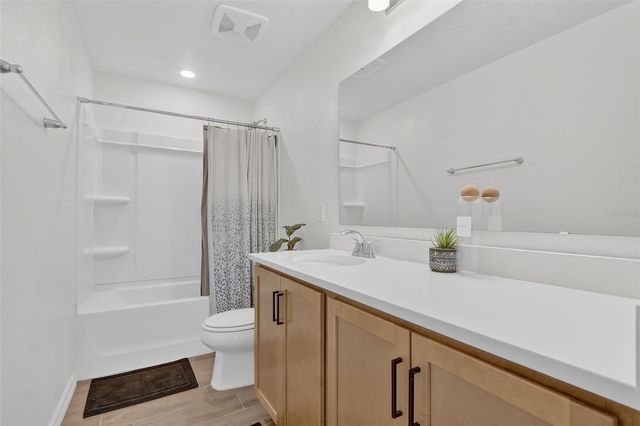 1985 BURGUNDY DRIVE, Minneola, FL 34715