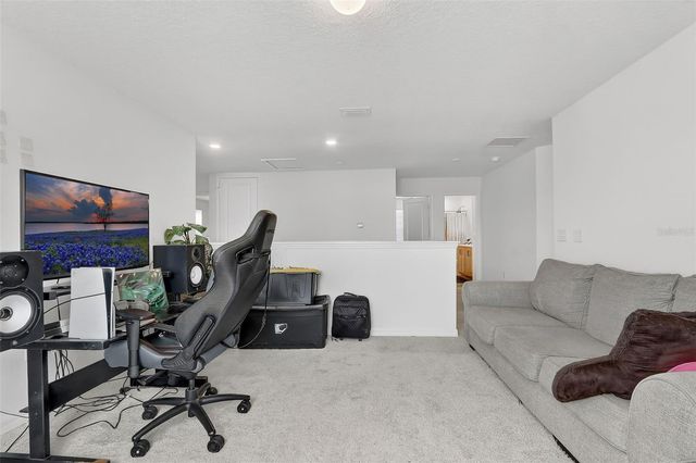 1985 BURGUNDY DRIVE, Minneola, FL 34715