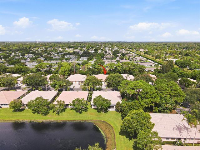 368 W Coral Trace Circle, Delray Beach, FL 33445