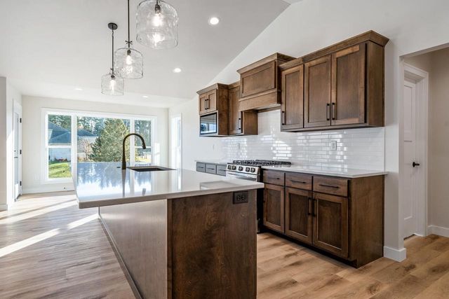 4013 ANTWERP AVENUE, Green Bay, WI 54313