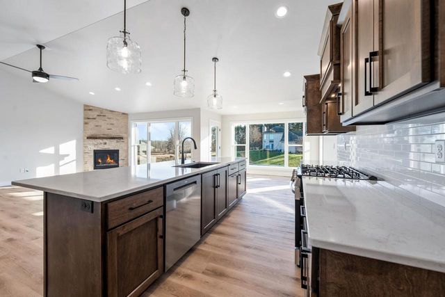 4013 ANTWERP AVENUE, Green Bay, WI 54313