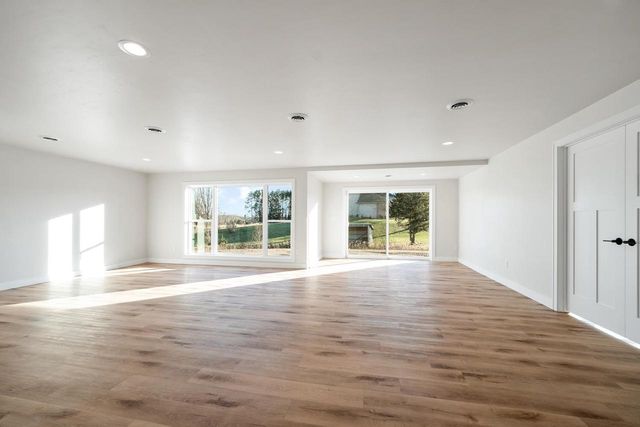 4013 ANTWERP AVENUE, Green Bay, WI 54313