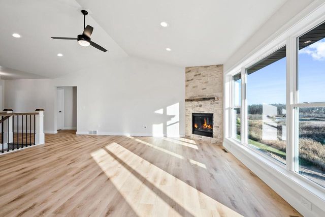 4013 ANTWERP AVENUE, Green Bay, WI 54313