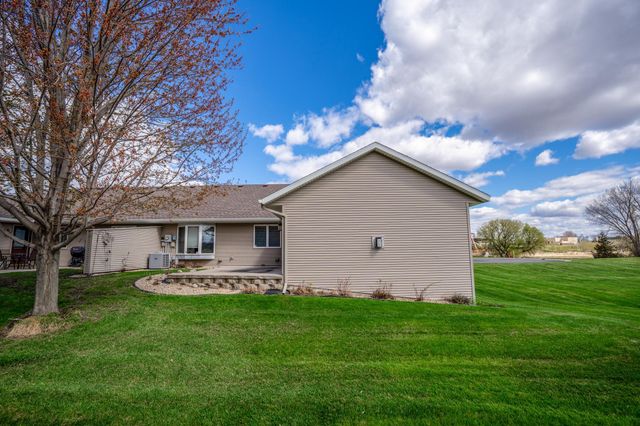 211 Valley View Drive SE, Willmar, MN 56201