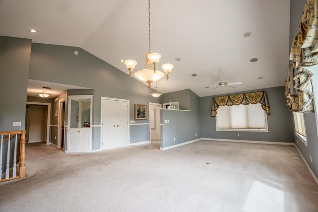 211 Valley View Drive SE, Willmar, MN 56201