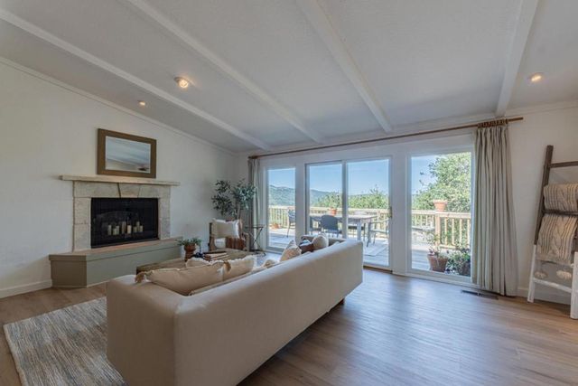 27465 Vista Del Toro Place, Salinas, CA 93908