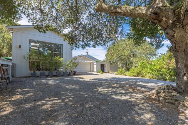 27465 Vista Del Toro Place, Salinas, CA 93908