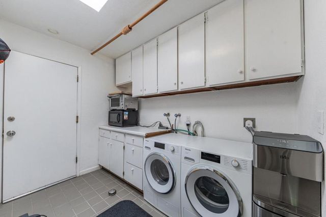 27465 Vista Del Toro Place, Salinas, CA 93908