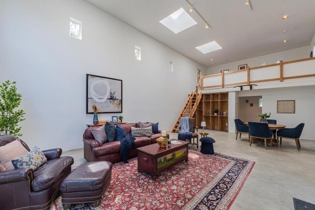 27465 Vista Del Toro Place, Salinas, CA 93908