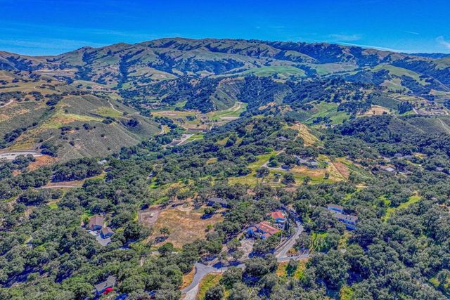 27465 Vista Del Toro Place, Salinas, CA 93908