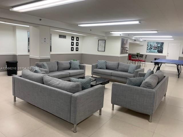 100 Lincoln Road 301, Miami Beach, FL 33139