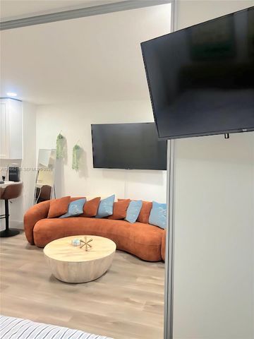 100 Lincoln Road 301, Miami Beach, FL 33139