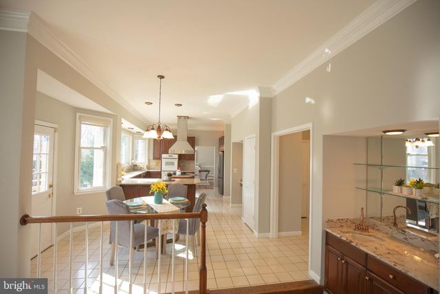 5925 POCOL DR, Clifton, VA 20124