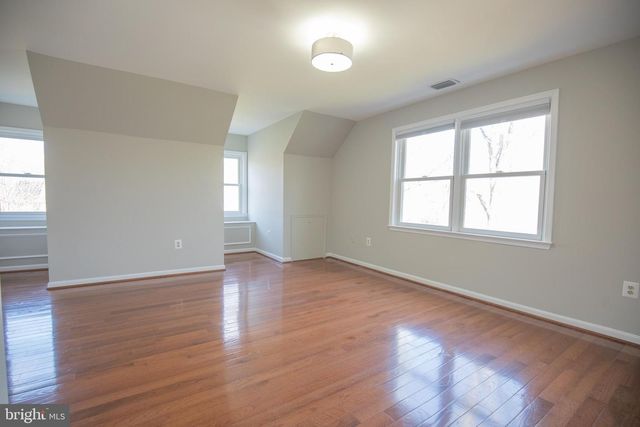 5925 POCOL DR, Clifton, VA 20124