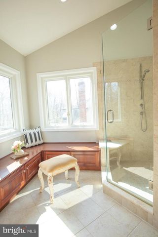 5925 POCOL DR, Clifton, VA 20124