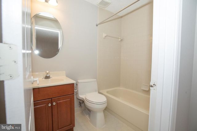 5925 POCOL DR, Clifton, VA 20124